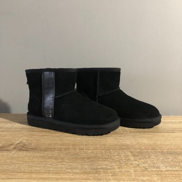 UGG Shoes - UGG Classic Boots Womens Size 6 Black Suede Mini Side Logo